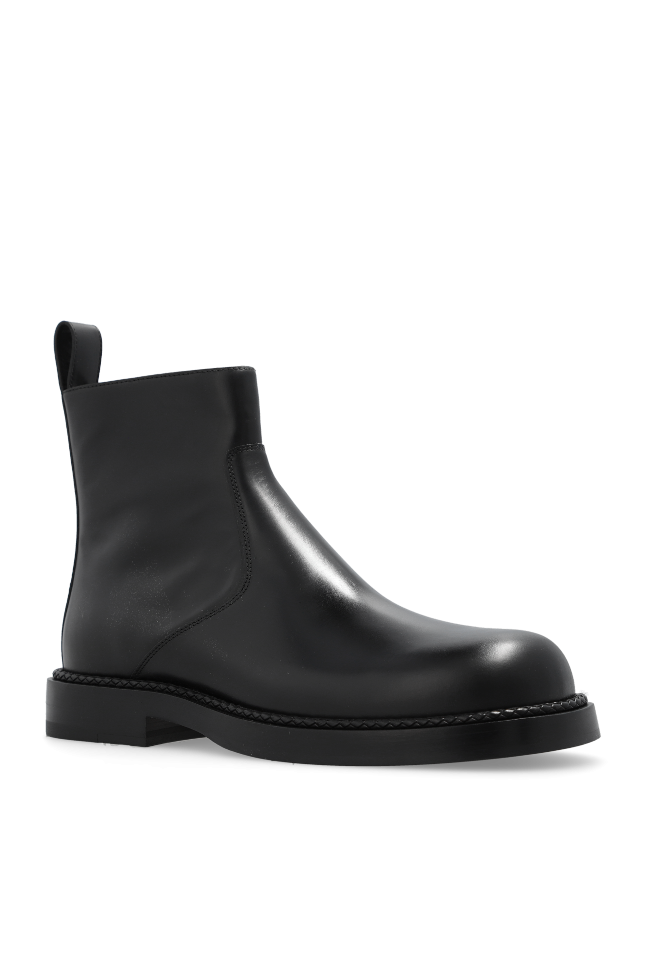 【関税＆送料込み】Bottega Veneta Shore Ankle Boots Shoes Bottega Veneta® Women's Tire Ankle Chelsea Boot in Black